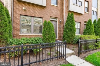 6645 Rhode Island Ave in Riverdale Park, MD - Building Photo - Building Photo