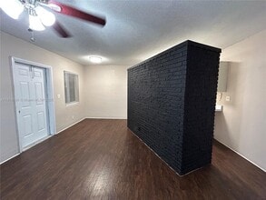 3049 NW 9th Ave in Wilton Manors, FL - Building Photo - Building Photo