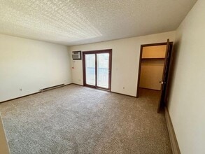 332 Terri Dr in Loveland, CO - Building Photo - Building Photo