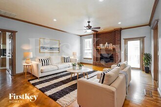 13 Berkshire Dr in Edmond, OK - Building Photo - Building Photo