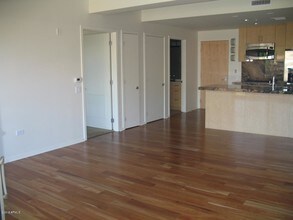 7131 E Rancho Vista Dr-Unit -6002 in Scottsdale, AZ - Building Photo - Building Photo