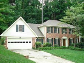 1009 Hidden Hollow Dr in Marietta, GA - Building Photo