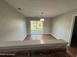 7613 Beulah Church Rd in Louisville, KY - Building Photo - Building Photo