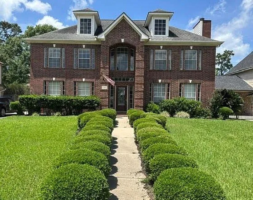 3410 Amber Forest Dr in Houston, TX - Building Photo