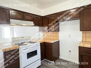170 Mathew St in Porterville, CA - Building Photo - Building Photo