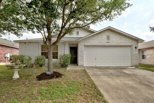 117 Pheasant Trl in Bastrop, TX - Building Photo