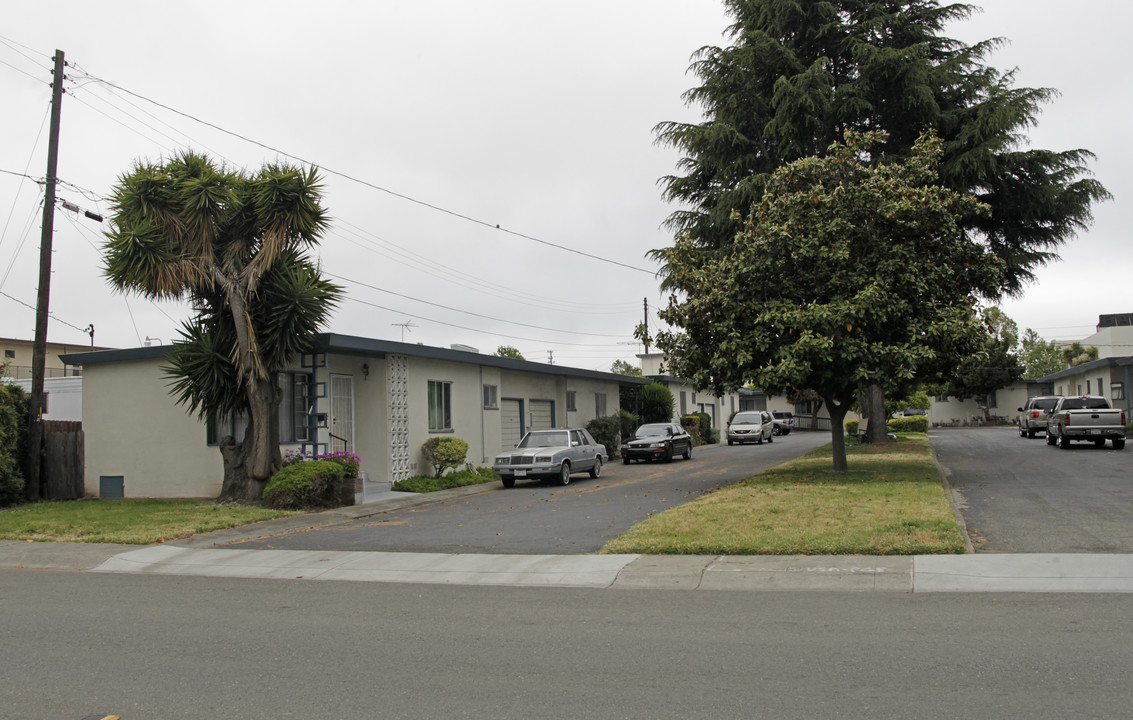 14817 Bancroft Ave in San Leandro, CA - Building Photo