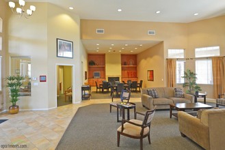 Summerhill Apartments in Las Vegas, NV - Building Photo - Interior Photo