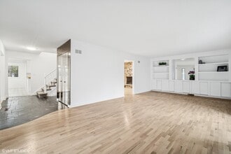 2659 Greenwood Rd in Northbrook, IL - Building Photo - Building Photo