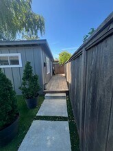 109 Hawthorn Way, Unit Hawthorne Hideaway in San Rafael, CA - Building Photo - Building Photo