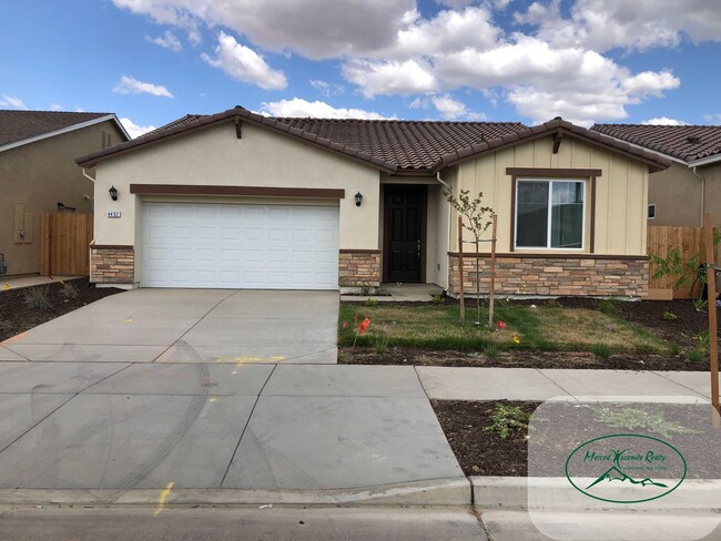 property at 4432 Lindsey Ln