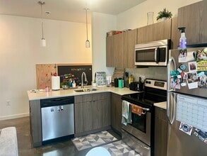 361 Newark Ave in Jersey City, NJ - Building Photo - Building Photo