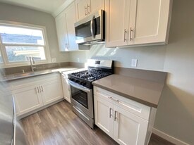 Palms Apartments in Los Angeles, CA - Building Photo