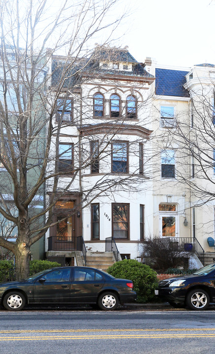 1914 Calvert St NW in Washington, DC - Building Photo