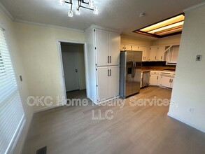 7908 Harvest Hills Rd in Oklahoma City, OK - Building Photo - Building Photo