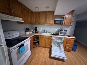 1100 Irving St NW, Unit B in Washington, DC - Foto de edificio - Building Photo
