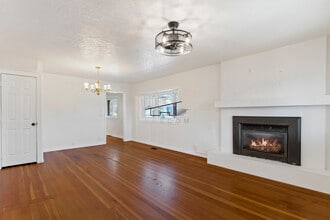 1132 W 1800 N in Clinton, UT - Building Photo - Building Photo