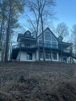 235 Tom Jones Rd in Kingston, GA - Building Photo