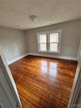 307 Highland Ave in East Syracuse, NY - Foto de edificio - Building Photo