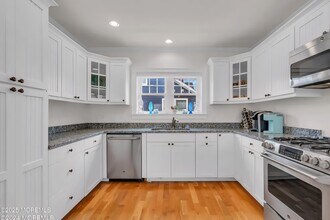 117 Lyndhurst Dr in Mantoloking, NJ - Building Photo - Building Photo