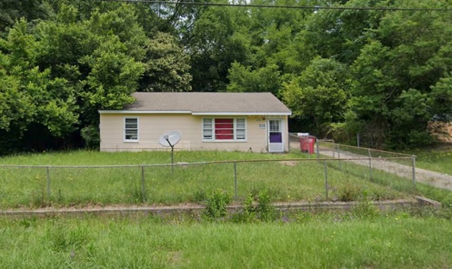property at 2727 Deeb Dr
