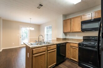 1114 Dunaway Dr in Mcdonough, GA - Foto de edificio - Building Photo