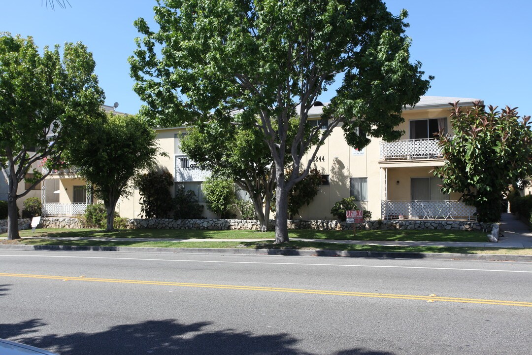Monroe Manor in Santa Monica, CA - Foto de edificio