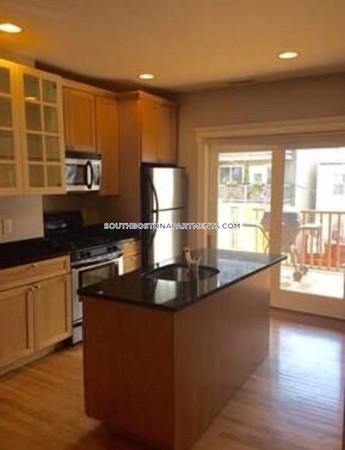131 W 8th St-Unit -2 in Boston, MA - Building Photo - Building Photo
