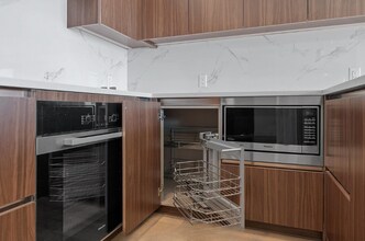 3 Concord Cityplace Way in Toronto, ON - Building Photo - Building Photo