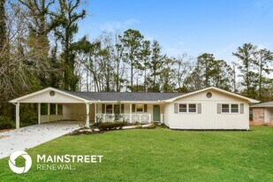 120 Zion Wood Rd in Loganville, GA - Building Photo