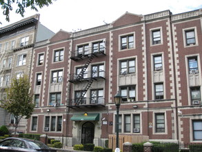 481 Eastern Pky in Brooklyn, NY - Foto de edificio - Building Photo