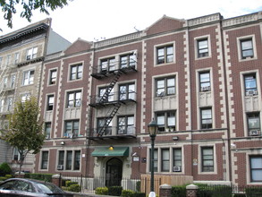 481 Eastern Pky in Brooklyn, NY - Building Photo - Building Photo