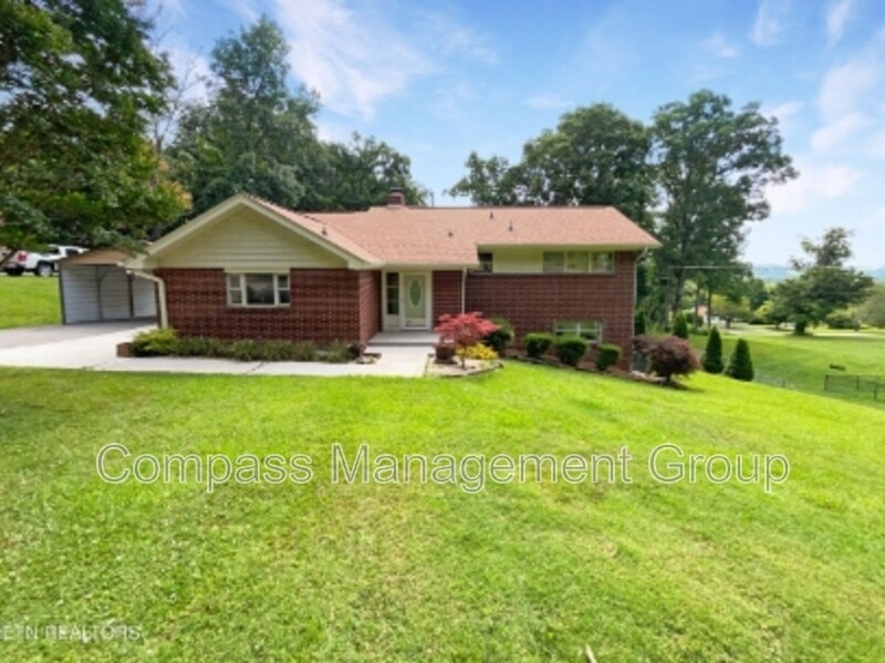 5802 Tazewell Pike in Knoxville, TN - Building Photo