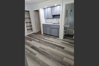 4 Church St, Unit 3 in Oxford, MA - Building Photo - Building Photo