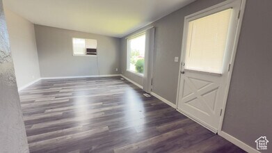 1625 Paradise Ln in Taylorsville, UT - Building Photo - Building Photo