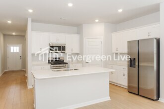 14673 Mountain Strm Dr in Athens, AL - Building Photo - Building Photo