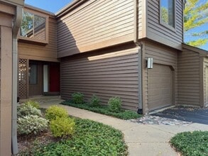 357 Indian Point in Lake Barrington, IL - Building Photo - Building Photo