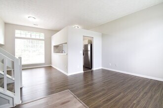 6603 Eastbriar Dr in Lithonia, GA - Building Photo - Building Photo