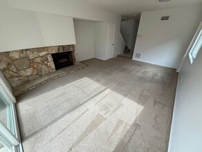 3737 Portofino Way in Santa Barbara, CA - Building Photo - Building Photo