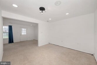 7 New Gate Ct in Falling Waters, WV - Building Photo - Building Photo
