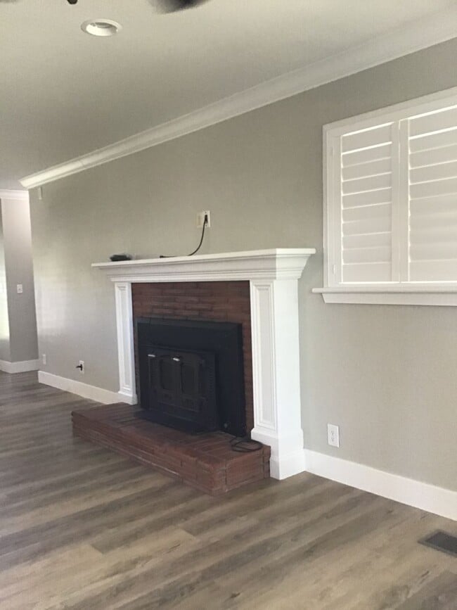 558 Winslow Dr in Yuba City, CA - Building Photo - Building Photo