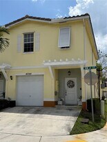 4044 NW 11th St in Lauderhill, FL - Building Photo