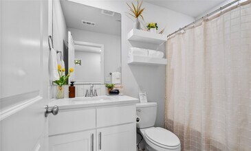 43 St Austell Dr in Bella Vista, AR - Building Photo - Building Photo