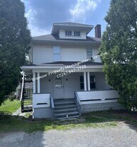 2237 Brodhead Rd in Aliquippa, PA - Building Photo
