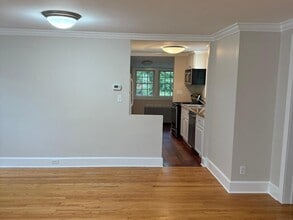 257 Noroton Ave in Darien, CT - Building Photo - Building Photo