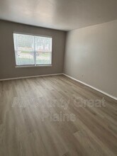 609 S Lakehurst Dr in Olathe, KS - Building Photo - Building Photo