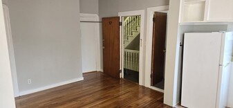 57 Anderson St, Unit 3-2 Apartamentos