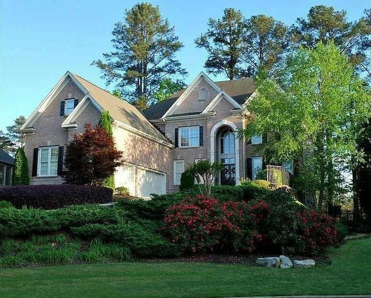 7635 Stratton Point in Suwanee, GA - Building Photo