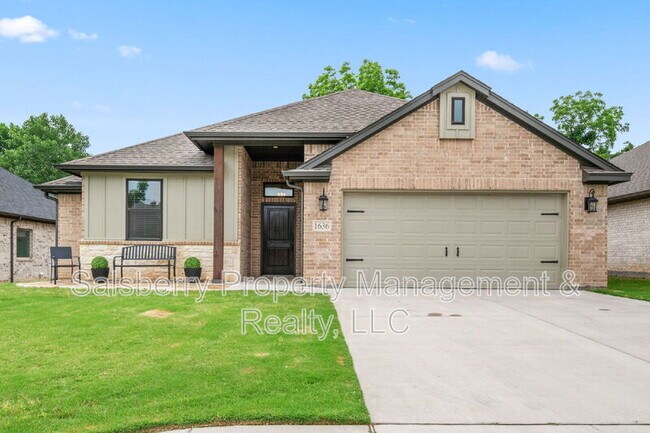 1636 Town Creek Cir in Weatherford, TX - Building Photo - Building Photo
