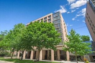 449 Walmer Rd in Toronto, ON - Building Photo